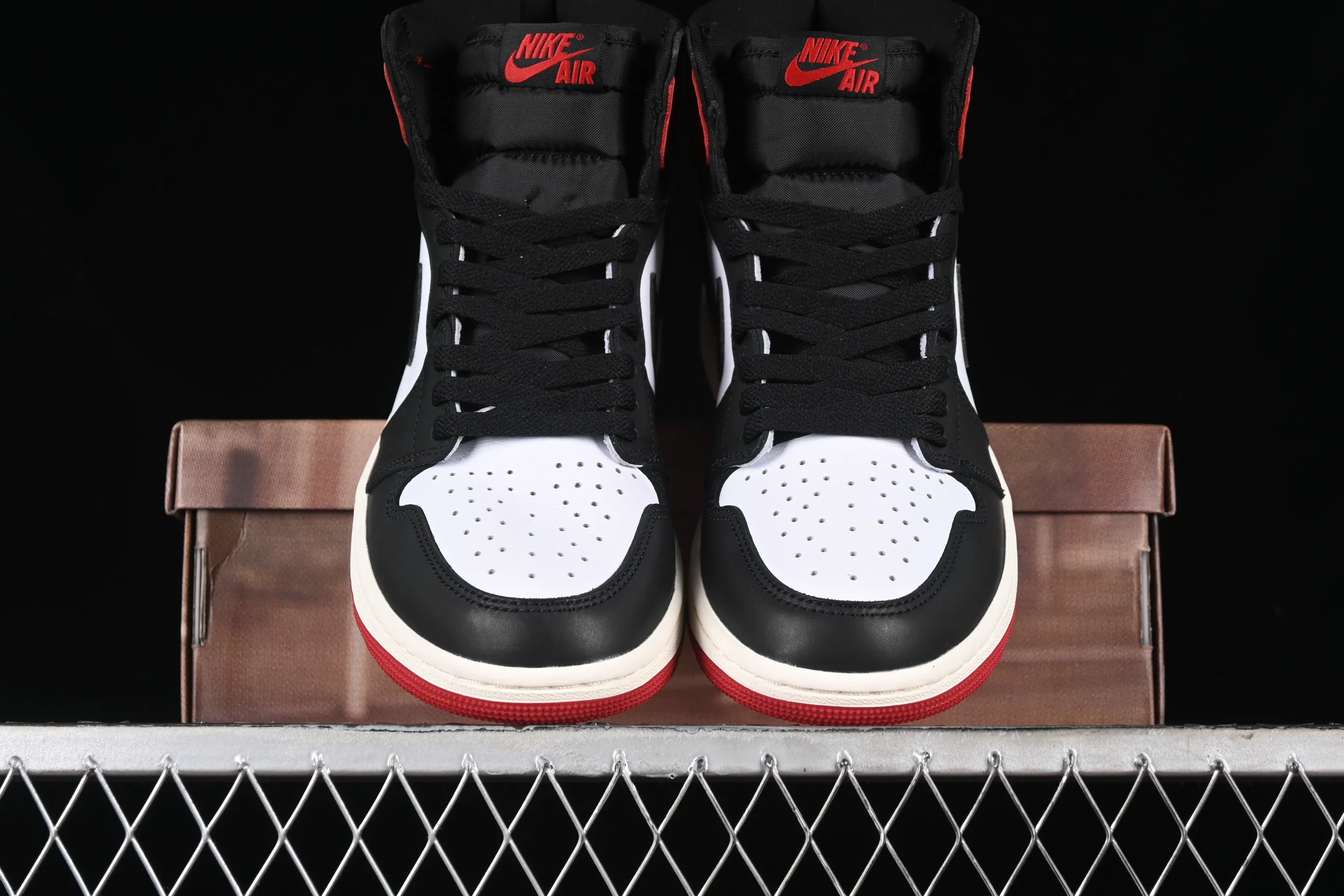 All categories Air Jordan Jordan series basketball shoes Air Jordan 1 High OG version Air Jordan 1 High OG "Black Toe Reimagined" AJ1 Joe 1 new black toe DZ5485-106